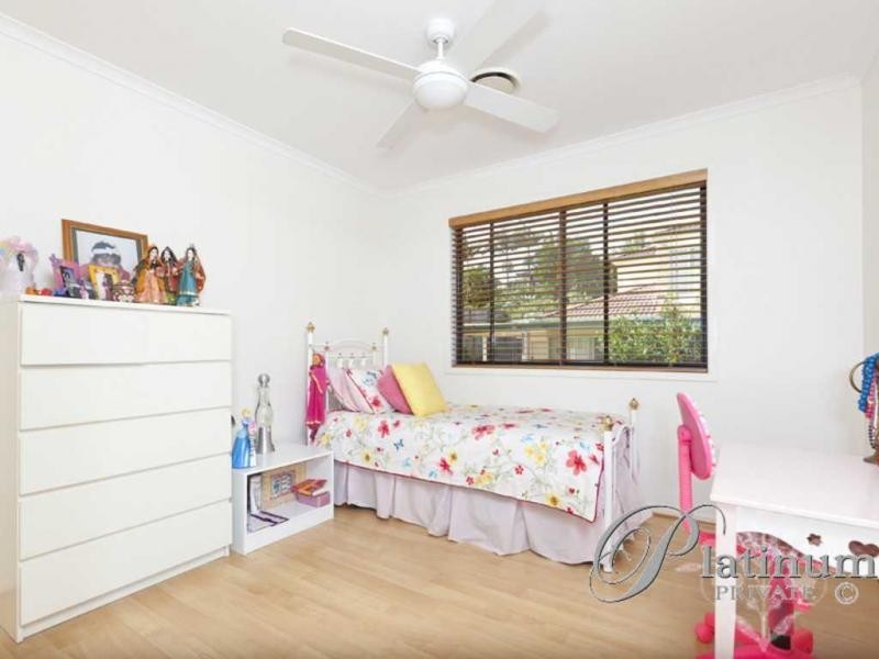 30 Golden Oak Crescent, Carindale QLD 4152