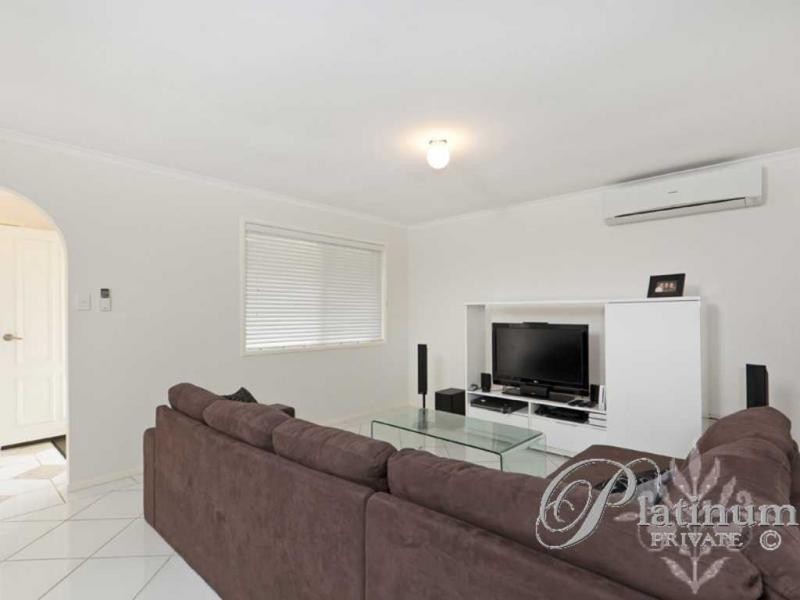 2 Kell Court, Carindale QLD 4152