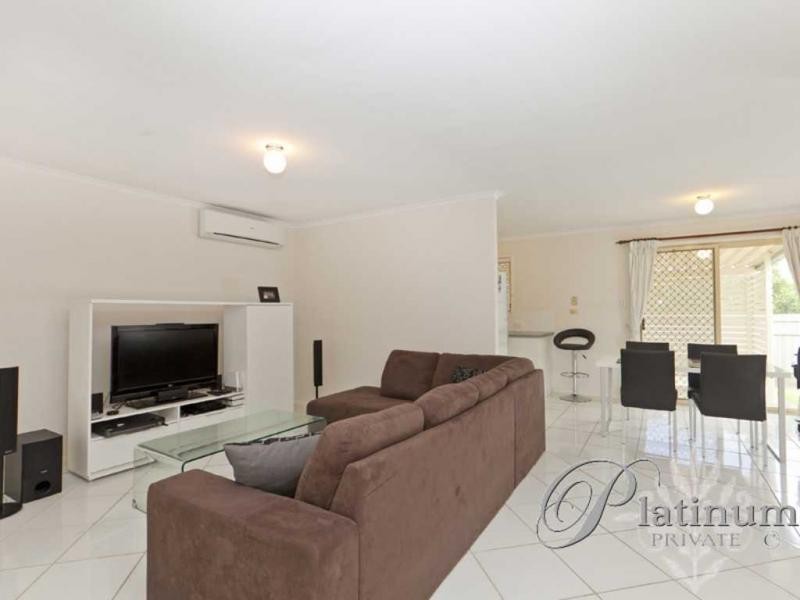 2 Kell Court, Carindale QLD 4152