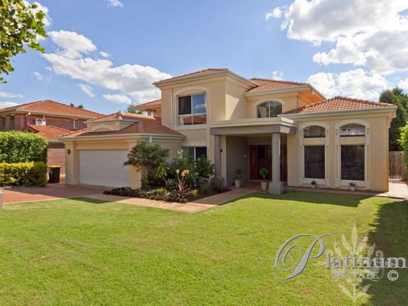 8 Opperman Place, Carindale QLD 4152