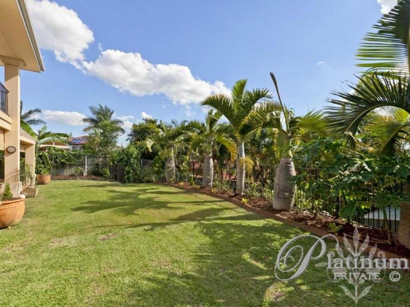 8 Opperman Place, Carindale QLD 4152