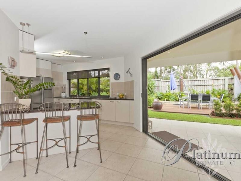 16 Glider Close, Wakerley QLD 4154