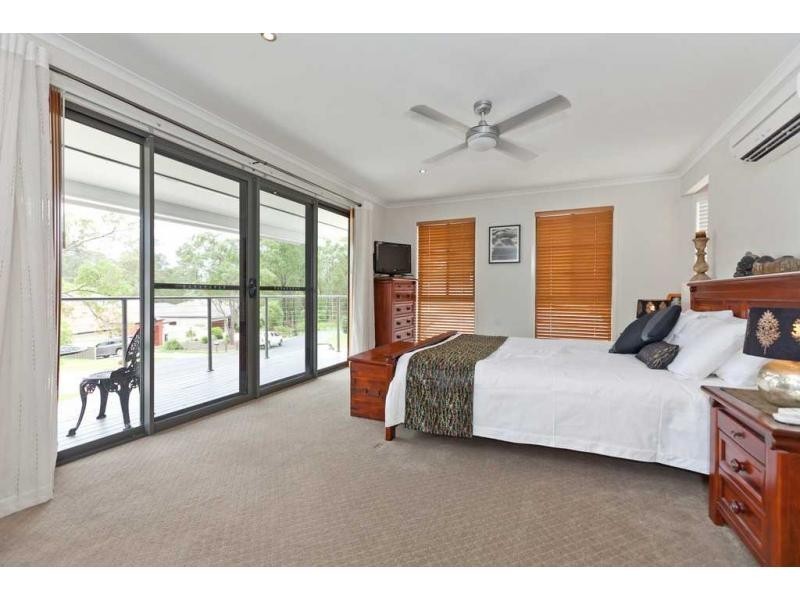 16 Glider Close, Wakerley QLD 4154