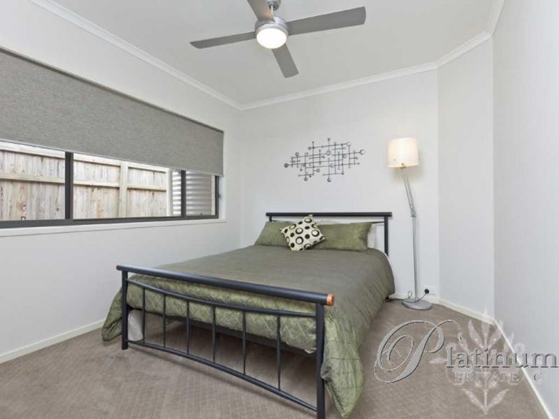 16 Glider Close, Wakerley QLD 4154