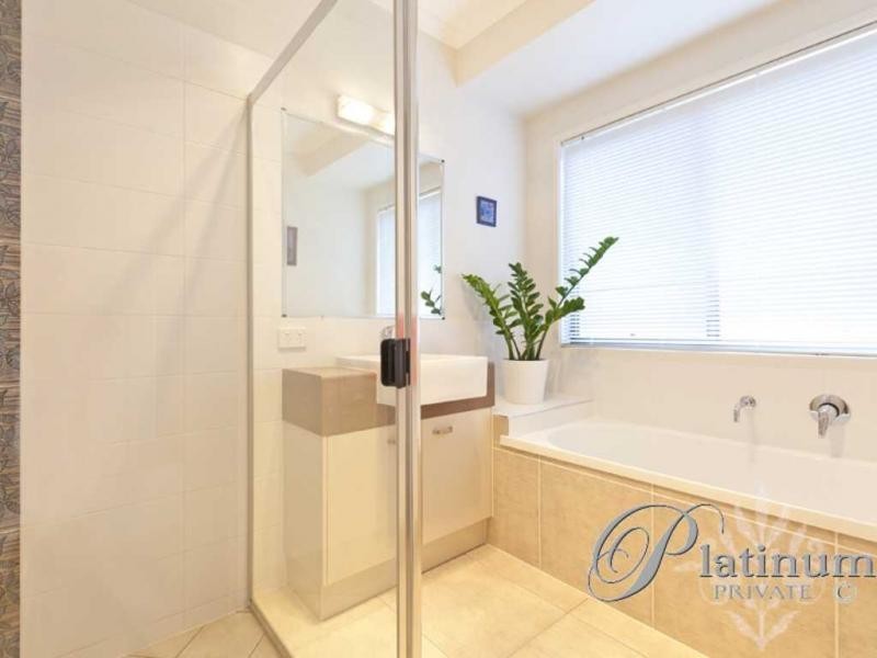 16 Glider Close, Wakerley QLD 4154