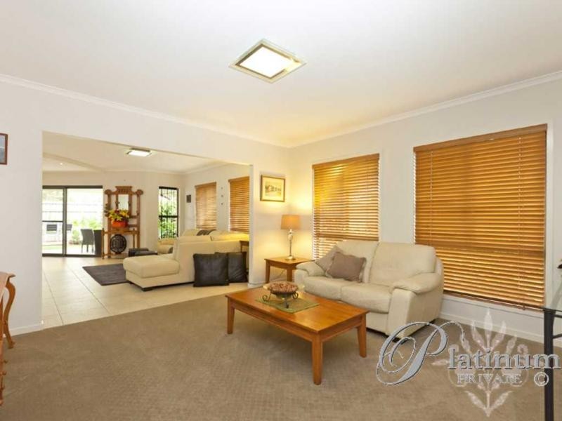 16 Glider Close, Wakerley QLD 4154