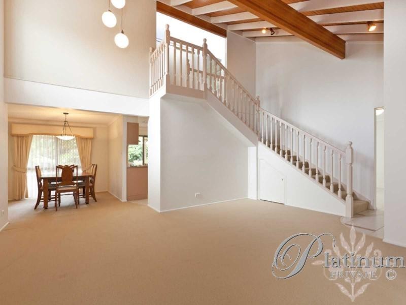 36 Banwell Crescent, Carindale QLD 4152
