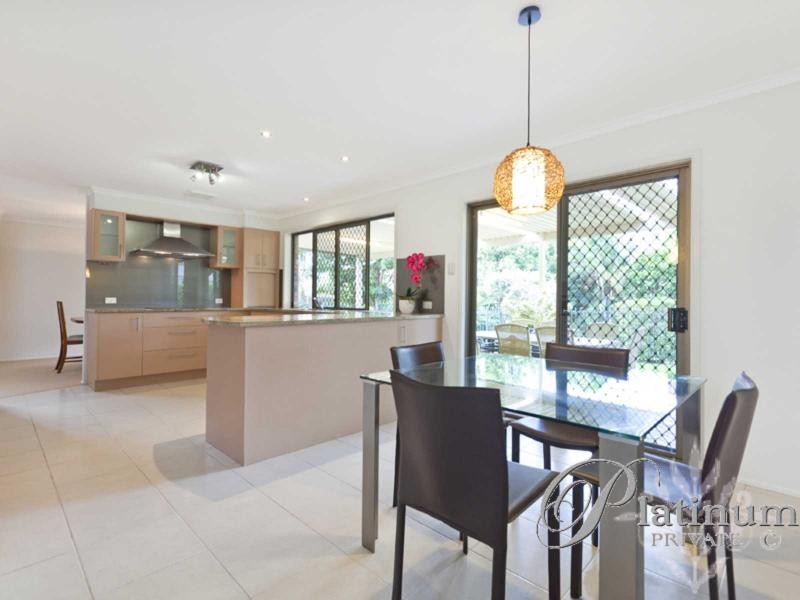 36 Banwell Crescent, Carindale QLD 4152