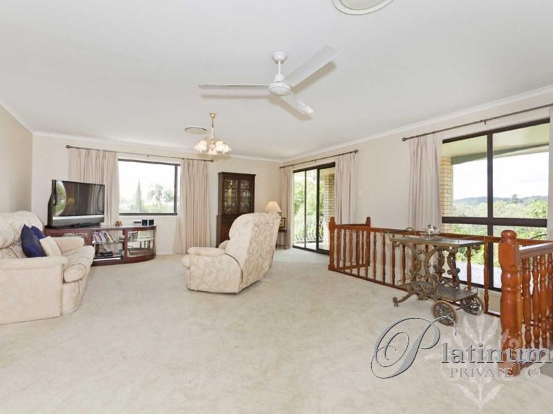 50 Modred Street, Carindale QLD 4152