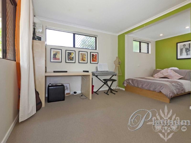 50 Modred Street, Carindale QLD 4152