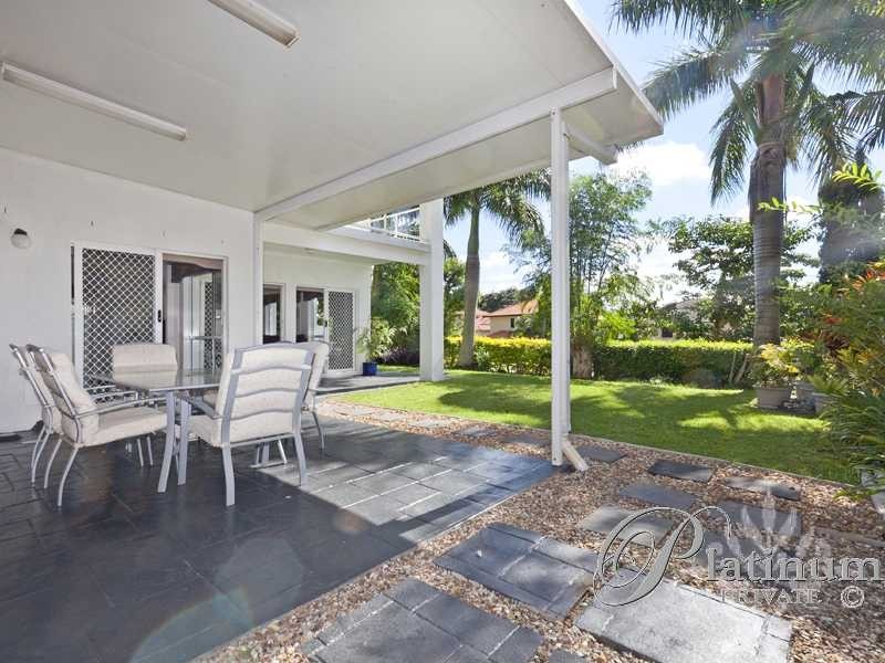 11 Carrington Street, Carindale QLD 4152