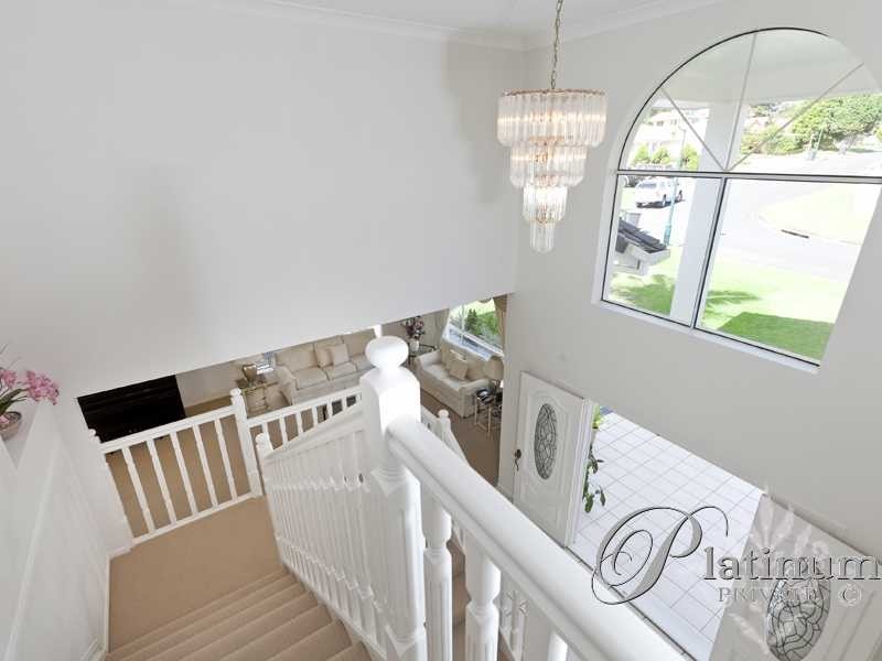 11 Carrington Street, Carindale QLD 4152