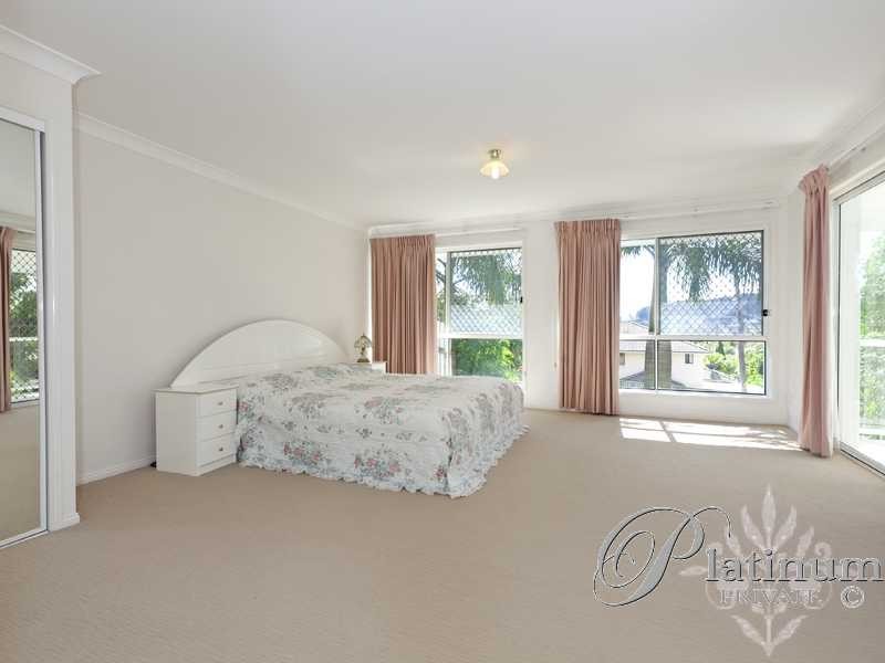 11 Carrington Street, Carindale QLD 4152