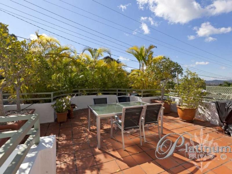 70 Mt Gravatt Road, Upper Mount Gravatt QLD 4122