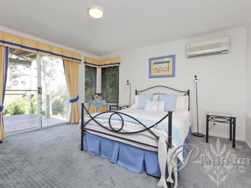 70 Mt Gravatt Road, Upper Mount Gravatt QLD 4122
