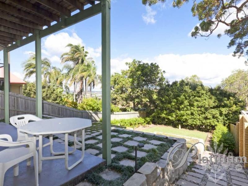 70 Mt Gravatt Road, Upper Mount Gravatt QLD 4122