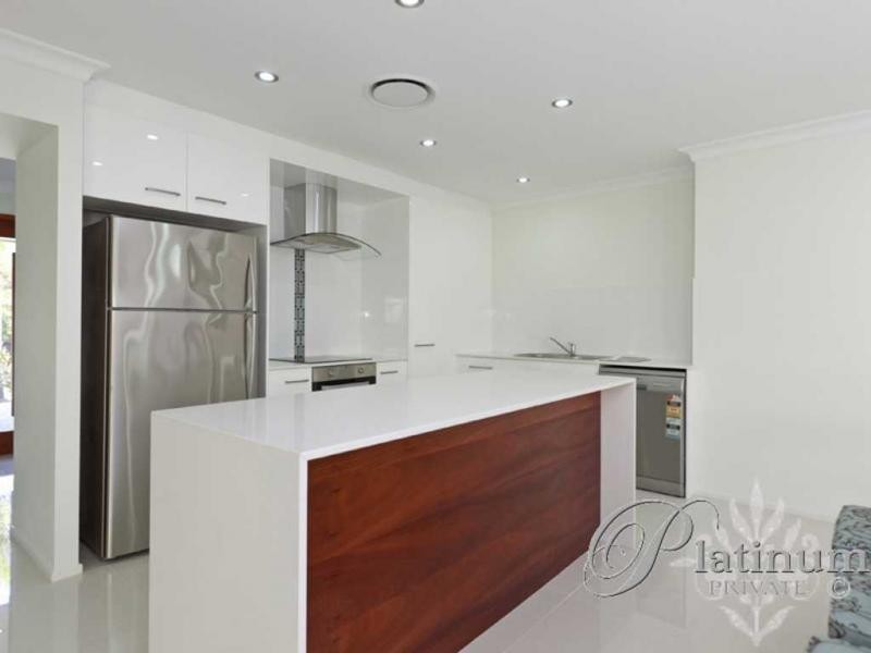 47 Cribb Road, Carindale QLD 4152