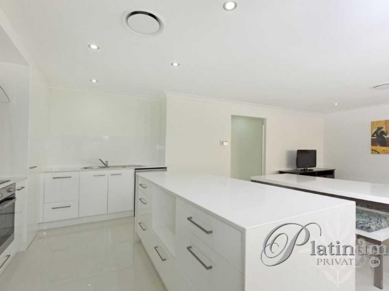 47 Cribb Road, Carindale QLD 4152