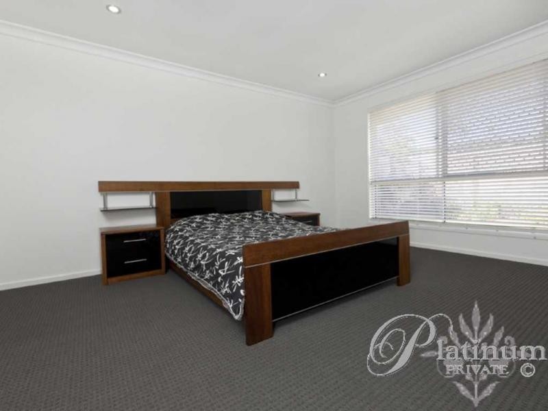 47 Cribb Road, Carindale QLD 4152