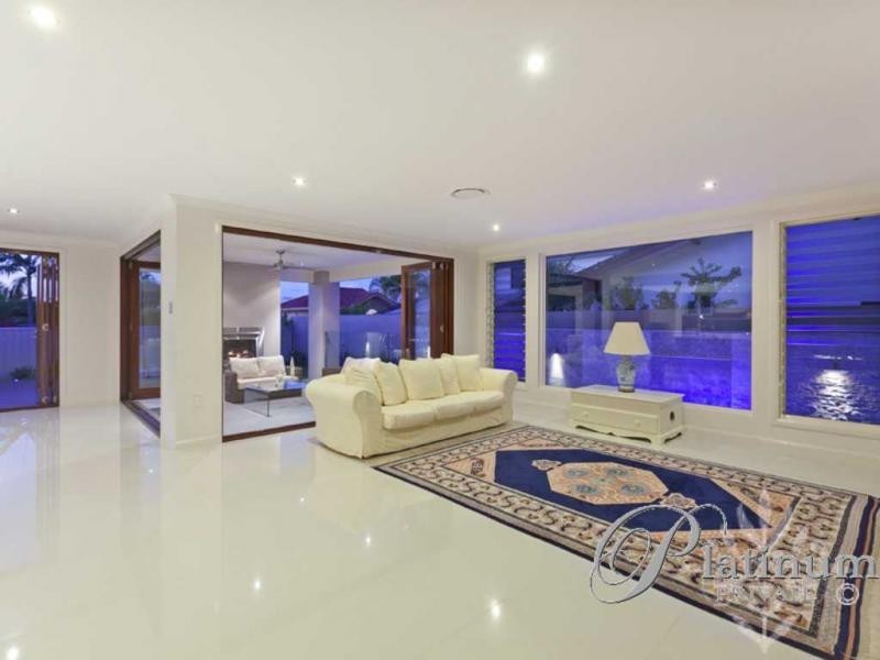 3 Almavale Street, Carindale QLD 4152