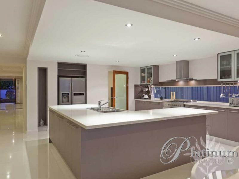 3 Almavale Street, Carindale QLD 4152