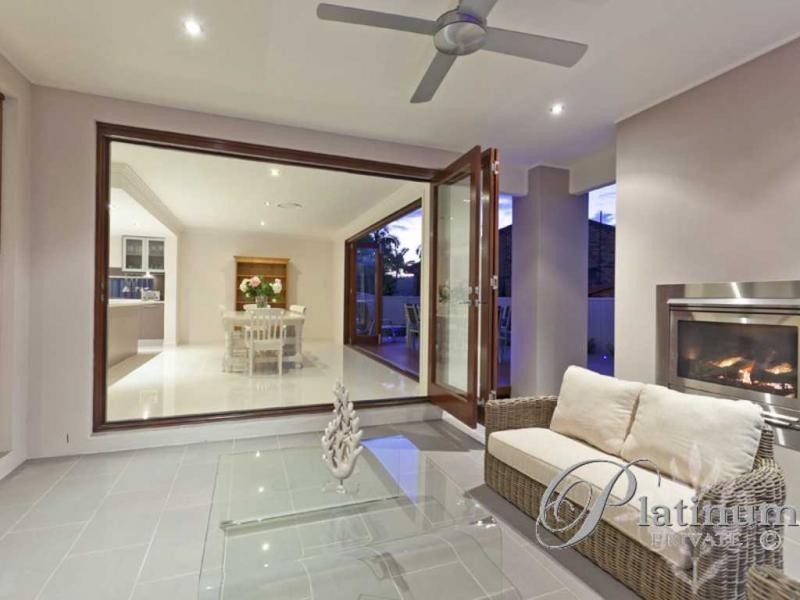 3 Almavale Street, Carindale QLD 4152