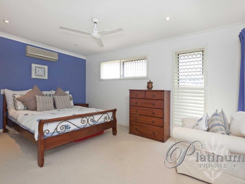 39 Kenilworth Place, Carindale QLD 4152