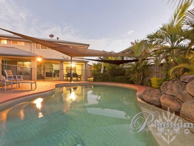 8 Charles Place, Manly West QLD 4179