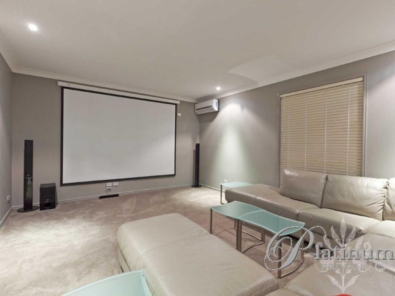 7 Bishop Place, Carindale QLD 4152