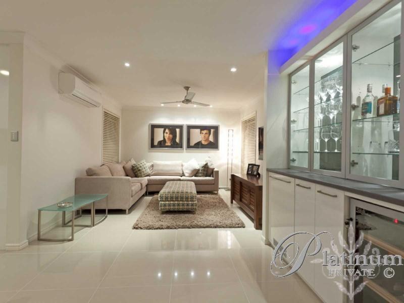 7 Bishop Place, Carindale QLD 4152