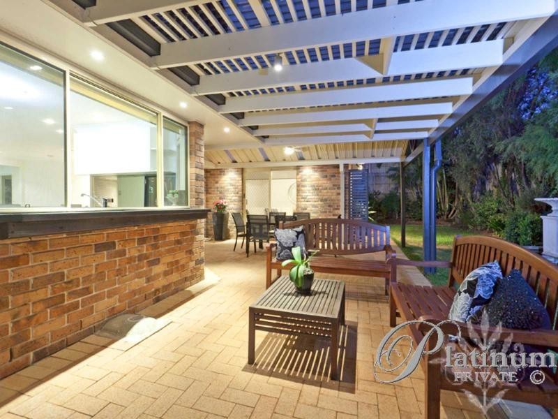 7 Bishop Place, Carindale QLD 4152