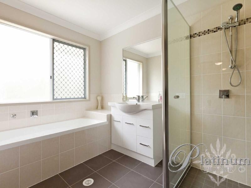 68 Yarra Road, Wakerley QLD 4154