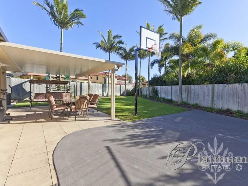 5 Duthie Court, Carindale QLD 4152