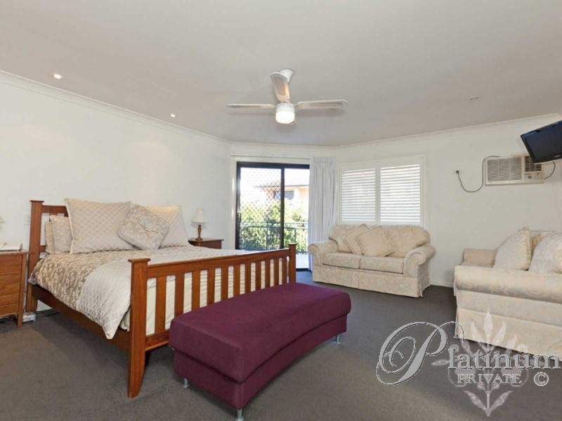 5 Duthie Court, Carindale QLD 4152