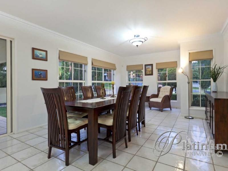 56 Sunset Place, Carindale QLD 4152