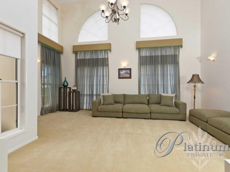 56 Sunset Place, Carindale QLD 4152