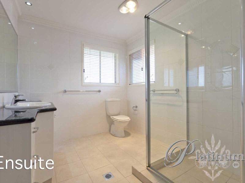 56 Sunset Place, Carindale QLD 4152