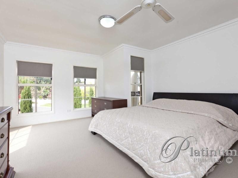 56 Sunset Place, Carindale QLD 4152