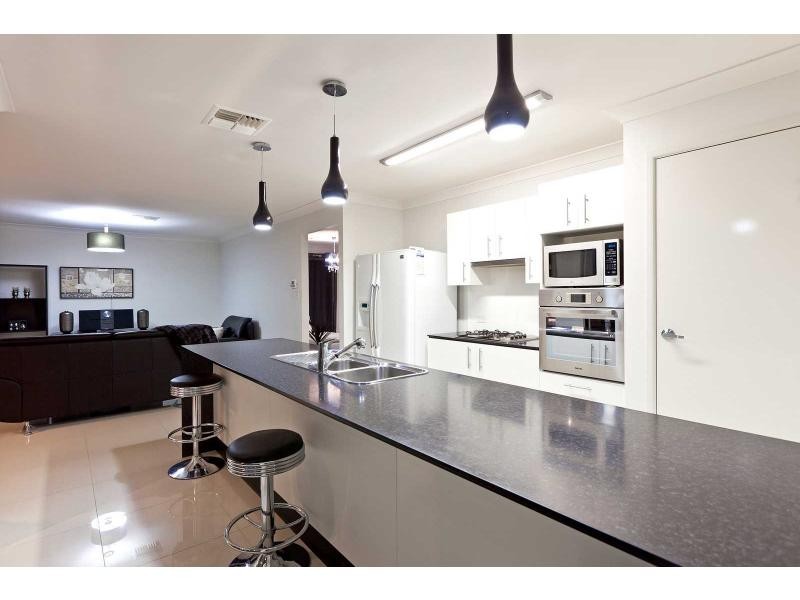 17 Paperbark Place, Wakerley QLD 4154