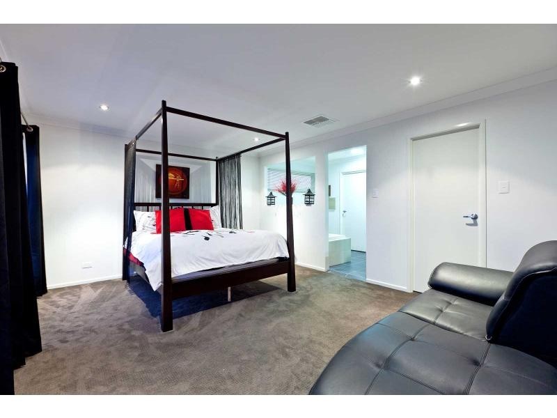 17 Paperbark Place, Wakerley QLD 4154