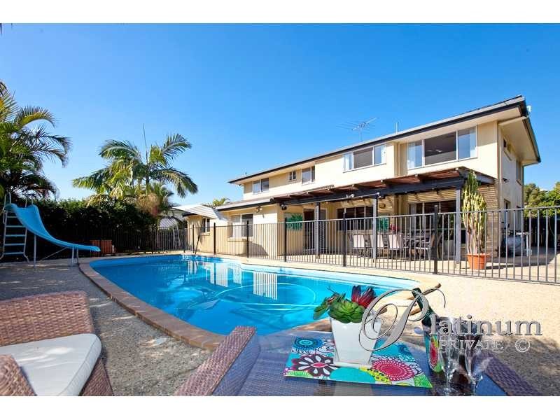 8 Homewood Place, Carindale QLD 4152