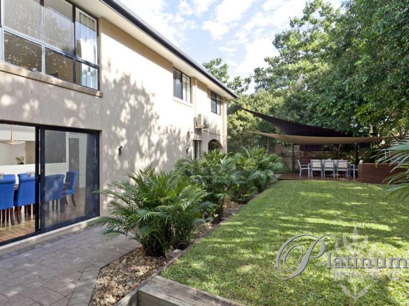16 Kilburn Close, Carindale QLD 4152