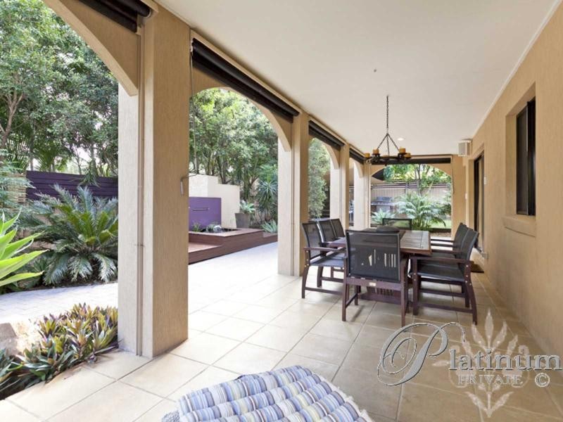 16 Kilburn Close, Carindale QLD 4152