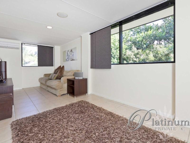 16 Kilburn Close, Carindale QLD 4152