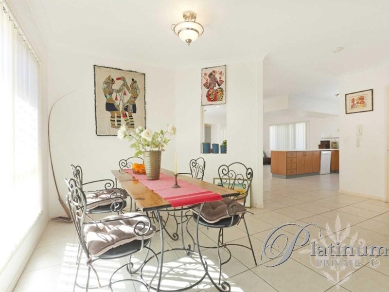 17 Maud Street, Birkdale QLD 4159