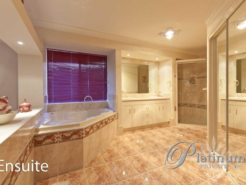 60 Gainsborough Avenue, Mackenzie QLD 4156