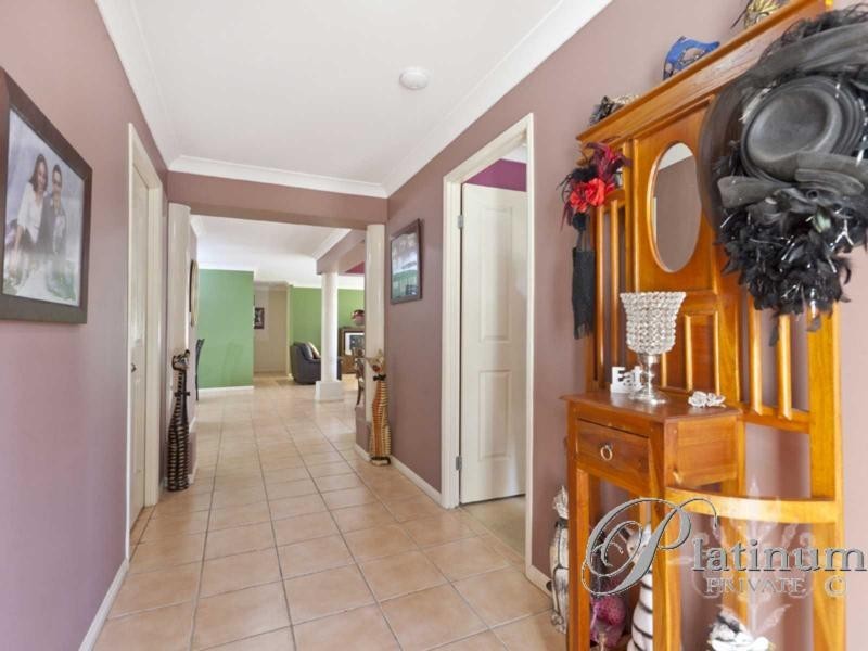 9 Ross Place, Wakerley QLD 4154