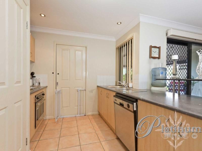 9 Ross Place, Wakerley QLD 4154