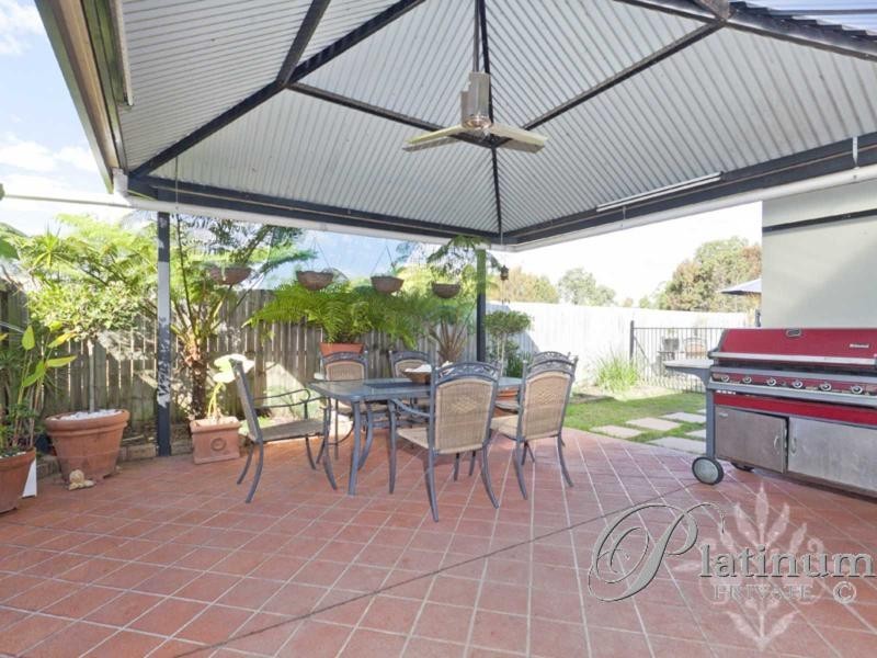 9 Ross Place, Wakerley QLD 4154