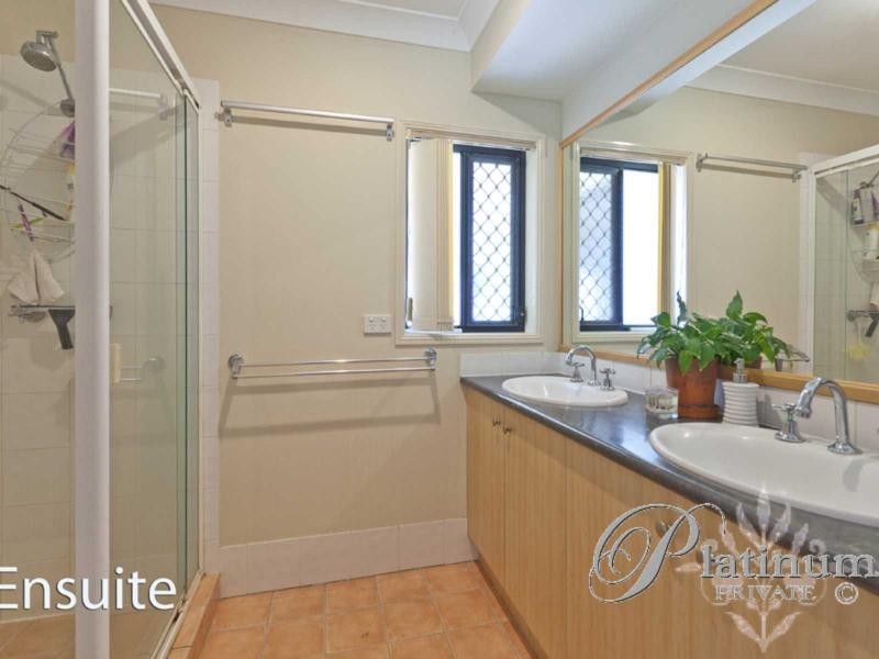 9 Ross Place, Wakerley QLD 4154